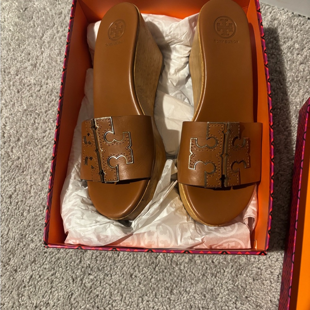 EUC Tory Burch Tan Wedges in box - Picture 8 of 13